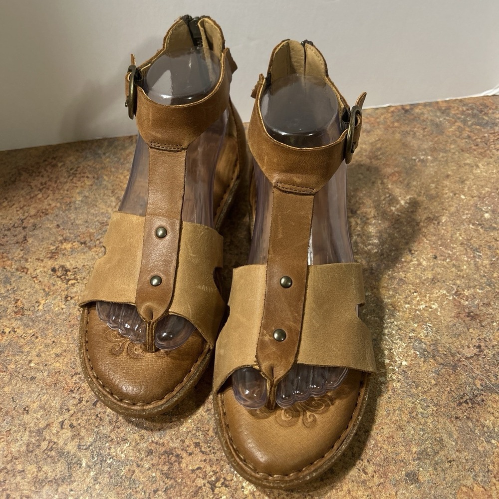 Born Timina Gladiator Sandals Womens Size 7M Brown Leather Zip Up